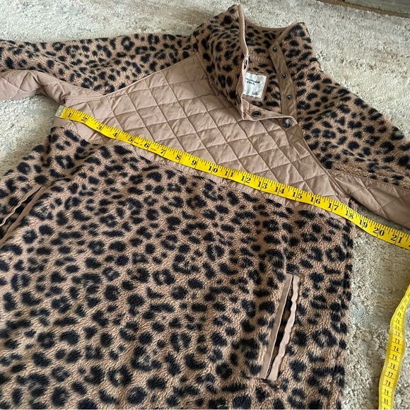 Abercrombie & Fitch Leopard Quilted Fleece Pullover Sweater Sweatshirt Brown: Sm - Picture 9 of 10
